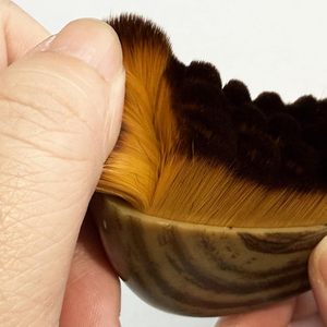 Brosse de massage faciale portable pour le visage, outil de beauté, brosse sèche pour le visage, masseur de contour facial, sculpture de la mâchoire, poils doux, brosse de massage lymphatique pour le visage - Product Image 2