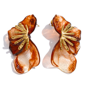 JINYOU 4597 Pendientes de Acero Inoxidable de Doble Capa con Resina y Pétalos Dorados, Estilo Romantismo Francés de Lujo - Product Image 1