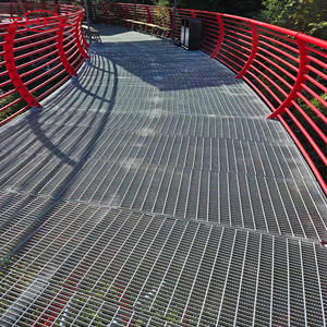 Rejilla de Acero al Carbono Industrial Personalizada y Duradera con Superficie Galvanizada por Inmersión en Caliente - Product Image 4