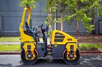 Mini-rouleau tandem XD120S, diamètre de tambour 720 mm, capacité de montée de 30 %, avec ROPS pliable pour le compactage des trottoirs et des allées