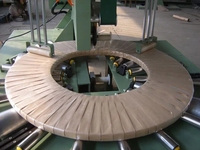 Machine d'emballage de bobine de film étirable de pneu haute efficacité machine à emballer de paquet de bobine de tuyau PP horizontalement GW300