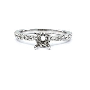 Anillo de compromiso y boda de oro blanco macizo de 18k con diseño elegante y halo de diamantes reales, de alta calidad, fabricado en China. - Product Image 1