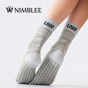 Calcetines <span class=keywords><strong>de</strong></span> Yoga con Diseño Jacquard Fair Isle Personalizados OEM, Calcetines Antideslizantes para Pilates con Agarre para Gimnasio, para Jóvenes y Mujeres, con Logotipo en <span class=keywords><strong>la</strong></span> Parte Inferior - Product Image 1