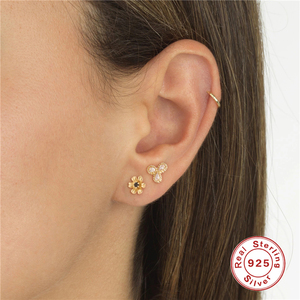 ROXI S925 - Pendientes de Plata de Ley con Diseño de Flor de 3 Pétalos, Joyería Simple y Moderna para Mujer - Product Image 4