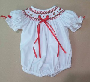 Robe de fête rouge classique pour bébés filles, brodée à la main, pour les fêtes de Noël, pour les tout-petits et les enfants - Product Image 3