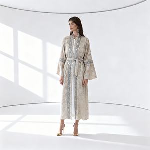 Robe Abaya en polyester avec dentelle imprimée élégante sur mesure pour femmes musulmanes, occasions de mariage - Product Image 1