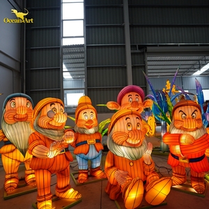โคมไฟผ้าไหมสีสันสดใสธีมคริสต์มาสเทศกาลสำหรับตกแต่งเมือง - Product Image 3