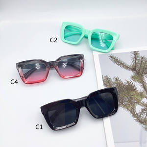 Occhiali da <span class=keywords><strong>sole</strong></span> quadrati colorati per bambini accessori per ragazze giocattoli per bambini decorazione parasole occhiali per bambini con montatura grande - Product Image 3