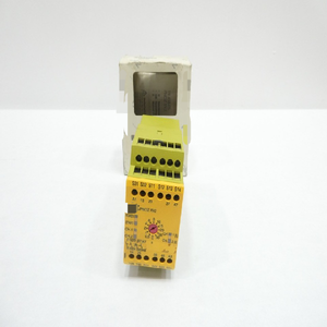 PLC XV2 3024VDC <span class=keywords><strong>2</strong></span> <span class=keywords><strong>2</strong></span> T 安全继电器 24v-dc - Product Image 1