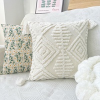 Housse de coussin personnalisable brodée motif marguerite florale, style pastoral de luxe léger, pour décoration B&B, coussin amovible pour baie vitrée