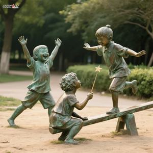 Vente personnalisée Grande statue en laiton pour <span class=keywords><strong>enfants</strong></span> en métal coulé à <span class=keywords><strong>la</strong></span> main, grandeur nature, sculpture en bronze pour <span class=keywords><strong>enfants</strong></span>, parc urbain, paysage décoratif - Product Image 1