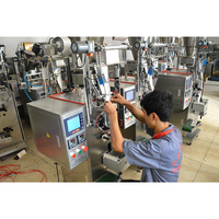 Machine à emballer automatique verticale de remplissage de sachets de café de sac de bâton avec l'emballage numérique d'aluminium de papier de pompe pour l'industrie du tabac
