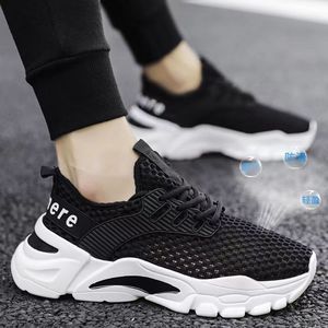 Nouvelles chaussures d'été pour hommes, respirantes, en maille fine, baskets <span class=keywords><strong>de</strong></span> sport, chaussures décontractées tendance pour hommes avec design en réseau creux - Product Image 2