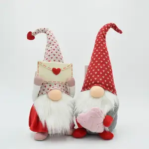 Boheng Handmade Valentine's day Felt Gonk Gift Hold Plush Heart and Letter Decor Sweet Valentine Gnomes ornament