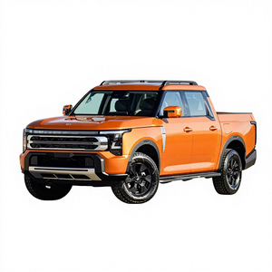 Véhicule utilitaire tout-terrain 4x4 essence/diesel pour le transport de marchandises, les aventures hors route et les voyages en famille - Product Image 1