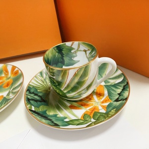 Tasses et soucoupes en céramique de luxe pour café et thé, 2 tasses, motif banane élégant, nouveau produit pour la vaisselle - Product Image 5