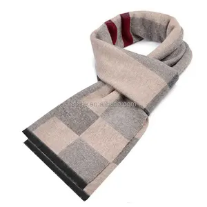 Nouveau foulard pour hommes chaud et épaissi en automne et en hiver, le foulard en cachemire à carreaux est en stock