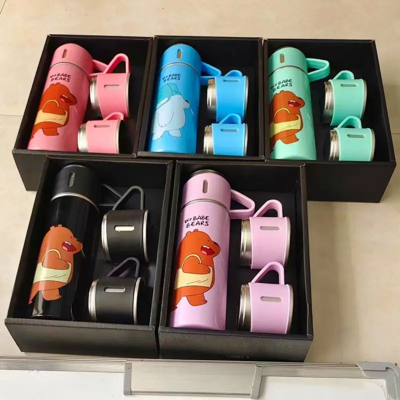 Juego de botellas de agua de viaje de acero inoxidable promocional, frasco de vacío, 2 tazas y calentadores de tazas para hombres y mujeres, taza térmica, juego de regalo de jarra