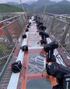 Haz de luz de cabeza móvil impermeable IP65 350W para exteriores de <span class=keywords><strong>larga</strong></span> <span class=keywords><strong>distancia</strong></span> - Product Image 5