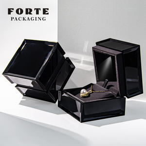 FORTE <span class=keywords><strong>piano</strong></span> laque haut de gamme carré noir diamant bague blanc LED pendentif boîte personnalisé lumière boîte à bijoux w ou wt lumière - Product Image 3