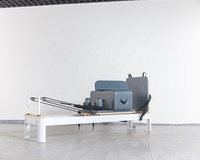 Machine d'équipement de pilates de réformateur en aluminium de lit de noyau de yoga lisse avec la grande boîte et la planche de saut