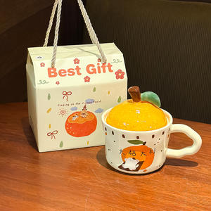 แก้วเซรามิคลายแมวสีส้มพร้อมฝาปิด แก้วเดี่ยว ลายการ์ตูน ของขวัญสำหรับเด็กผู้หญิง ของขวัญวันเกิด - Product Image 1