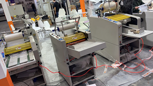 Factory Supply Auto Feeding <strong>Paper</strong> Film Hot <strong>Laminator</strong> with 370mm Laminating Size Machine Price for Printing Company - Product Image 2