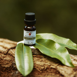 Aceite Esencial Mandravasarotra de SAKAY OEM, Uso Tradicional Malagasy, 3 Años de Duración, para Mezclas de Rituales Espirituales y de Bienestar - Product Image 1