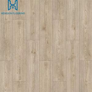 Suelo <span class=keywords><strong>de</strong></span> <span class=keywords><strong>parquet</strong></span> laminado <span class=keywords><strong>de</strong></span> madera <span class=keywords><strong>de</strong></span> roble <span class=keywords><strong>de</strong></span> diseño moderno 10mm <span class=keywords><strong>de</strong></span> espesor AC4 Tipo <span class=keywords><strong>de</strong></span> instalación <span class=keywords><strong>de</strong></span> clic resistente al desgaste Precio - Product Image 4