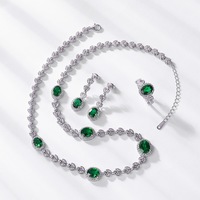 Bagues de mariage personnalisées en gros pour femmes, avec émeraudes artificielles de laboratoire rondes et fraîches, et design feuille en zircon cubique