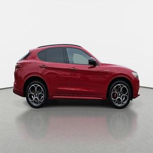 VOITURE D'OCCASION <span class=keywords><strong>Alfa</strong></span> <span class=keywords><strong>Romeo</strong></span> <span class=keywords><strong>Stelvio</strong></span> Ti SUV - Product Image 4
