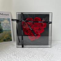 Lovebay Valentine Geschenke konservierte Rose in Acryl Geschenk box Herzform Ewige für immer echte rosa konservierte Blume in Acryl Box