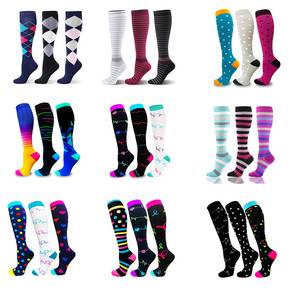 Livraison immédiate <span class=keywords><strong>Bas</strong></span> de compression Vente en gros 20-30 MmHg Chaussettes Hommes Femmes Fit for Outdoor Running Enceinte Infirmières <span class=keywords><strong>Bas</strong></span> de genou - Product Image 2