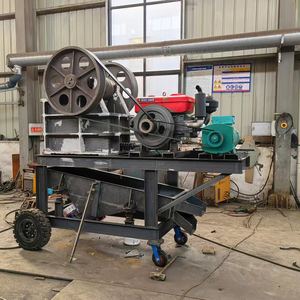 Máquina trituradora de mandíbula móvil eficiente y vendedora caliente para minería con pantalla vibratoria multicapa - Product Image 4