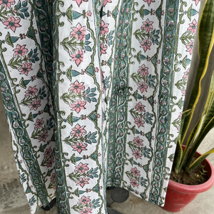 Vestido veraniego bohemio a rayas, vestido veraniego informal sin mangas para mujer, atuendo perfecto para vacaciones - Product Image 1