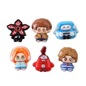 Breloques en résine de dessin animé <span class=keywords><strong>Stranger</strong></span> <span class=keywords><strong>Things</strong></span>, accessoires de bijoux faits à la main pour chaussures, fleurs, pinces à cheveux - Product Image 5