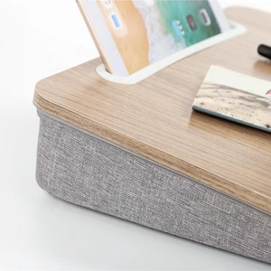 Escritorio ergonómico portátil para computadora portátil con alfombrilla antideslizante y almacenamiento que se adapta hasta 15,6 pulgadas para el trabajo en el hogar - Product Image 4
