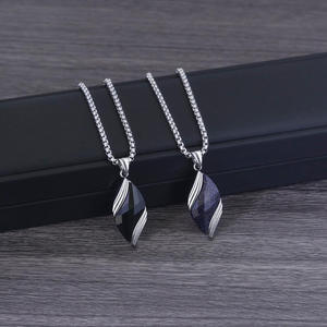 สร้อยคอแฟชั่น จี้สร้อยคอ เครื่องประดับสำหรับผู้หญิง สร้อยคอเครื่องประดับชั้นดี สร้อยคอสแตนเลส สร้อยคอไทเทเนียมประดับอาเกต - Product Image 1