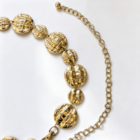 Ceinture en métal doré matelassée ajourée style rétro pour femme, avec perles rondes et décorations en alliage, ceinture de taille, chaîne de corps, accessoire de mode pour robe