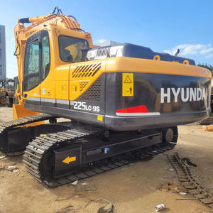 Excavatrice Hyundai 225LC-9 d'occasion du Japon, modèle 2022, moteur Cummins, 22 tonnes, boîte de vitesses, moteur, bonnes performances, prix avantageux - Product Image 2