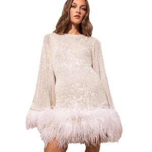 <span class=keywords><strong>Abito</strong></span> Mini da Donna Champagne Scintillante con Paillettes, <span class=keywords><strong>Scollo</strong></span> <span class=keywords><strong>a</strong></span> <span class=keywords><strong>Barca</strong></span>, Maniche Lunghe Svasate, Bordo in Piume Rosa, <span class=keywords><strong>Abito</strong></span> Senza Schienale - Product Image 5