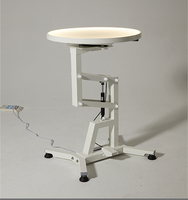 Table de toilettage pour animaux de compagnie en acrylique et acier inoxydable souple, rotative, à levage pneumatique, avec éclairage LED rechargeable, sûre et facile à utiliser YM-Q201LP