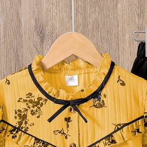 Set camicia a maniche lunghe con stampa in pizzo e pantaloni a gamba larga per ragazze - Moda primaverile per ragazze dai 4 ai 10 anni - Product Image 3