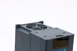 Variateur de fréquence (VFD) série RIQNO A800 380V 50/60Hz 11KW pour moteur de compresseur triphasé AC, conception modulaire, CE ROHS, vécétal - Product Image 4