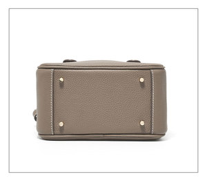 2026 New Fashion <b>Women's</b> <b>Bucket</b> <b>Bag</b> High Quality Cowhide Simple Style Genuine Leather Handbag with Button Closure - Product Image 5