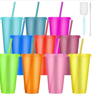 <span class=keywords><strong>Tasse</strong></span> d'eau de boisson d'été de grande capacité de style moderne <span class=keywords><strong>tasse</strong></span> de paille en plastique pailletée créative de <span class=keywords><strong>papa</strong></span> nouvelles fêtes de caractéristiques changeantes de couleur - Product Image 2