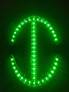 LED <span class=keywords><strong>Light</strong></span> <span class=keywords><strong>Up</strong></span> Emblem Buntes beleuchtetes Chrom-Kühlergrill-Abzeichen Dekoratives Front-Logo für LKW-Zubehör der HINO 500-Serie - Product Image 3