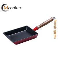 Wajan besi cor desain Korea, penggorengan lapisan Enamel pegangan kayu datar persegi untuk memasak telur Spaghetti Tamagoyaki