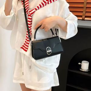 Bolso de Silicona Universal Compatible con Apple, Diseño OEM/ODM, Mini Bolso Bandolera de Moda, Portátil, para Guardar el Teléfono Móvil - Product Image 3