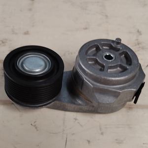 Pezzi di ricambio del motore dell'escavatore PC200-8 PC360 6 d107 QSB6.7 puleggia del tenditore del motore 3976834 3936213 - Product Image 4